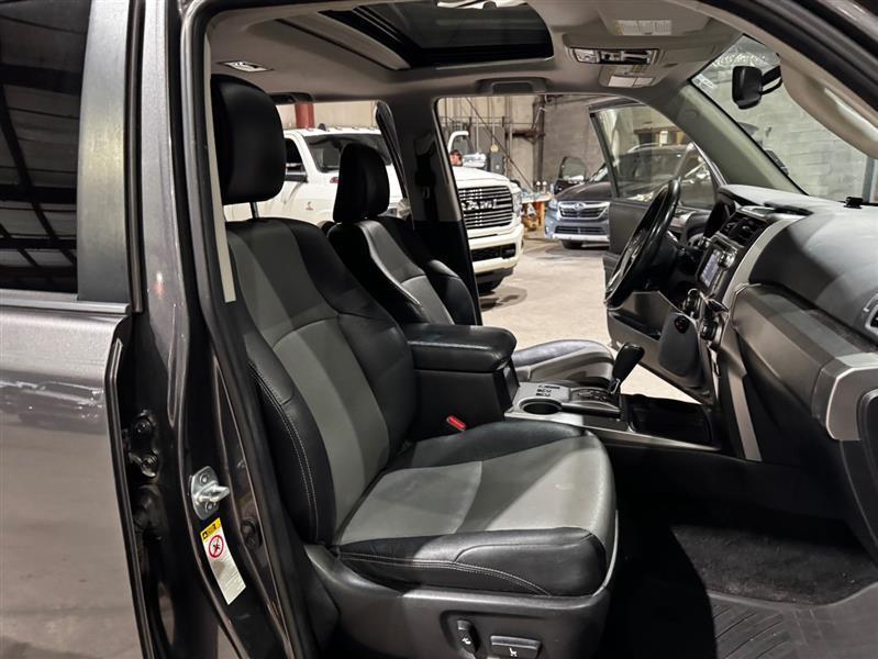 Toyota 4Runner SR5 2WD 2015