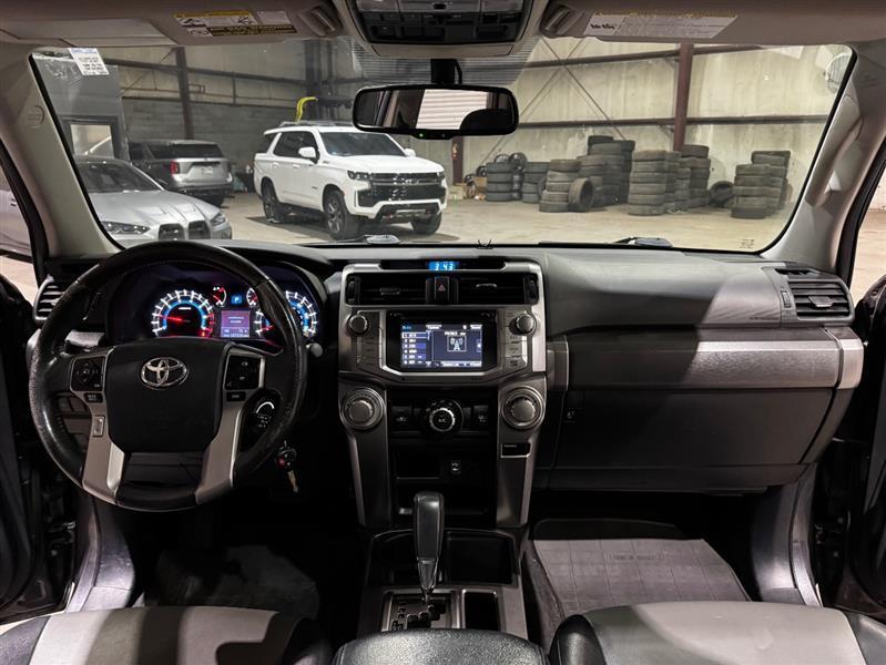 Toyota 4Runner SR5 2WD 2015