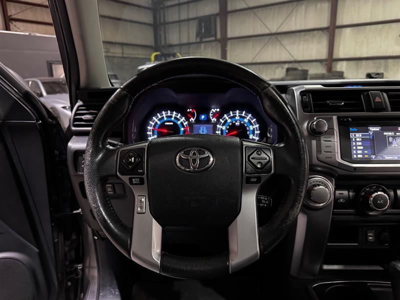 Toyota 4Runner SR5 2WD 2015