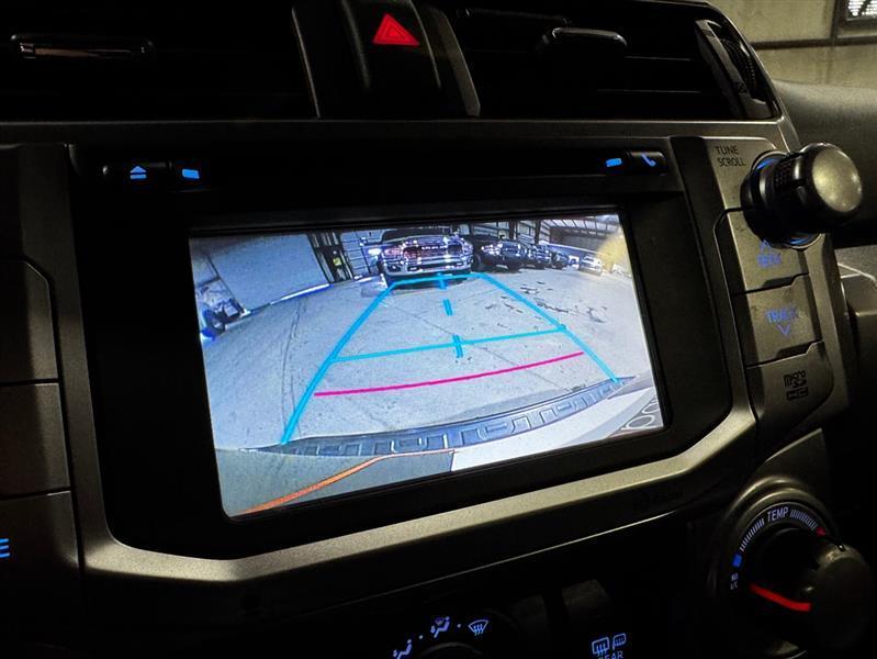 Toyota 4Runner SR5 2WD 2015