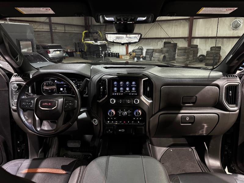 GMC Sierra 3500HD AT4 Crew Cab 4WD 2023