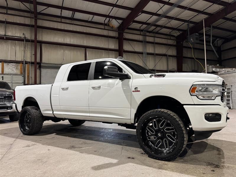 RAM 2500 SLT Mega Cab 4WD 2019