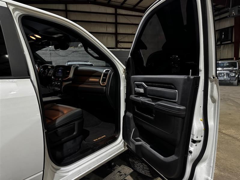 RAM 2500 SLT Mega Cab 4WD 2019