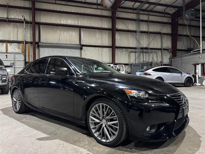 Lexus IS 200t 2016