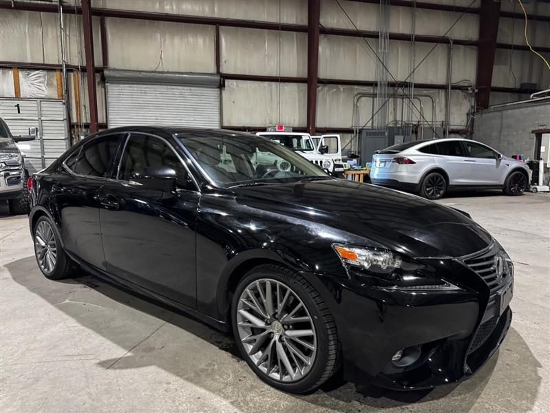 Lexus IS 200t 2016
