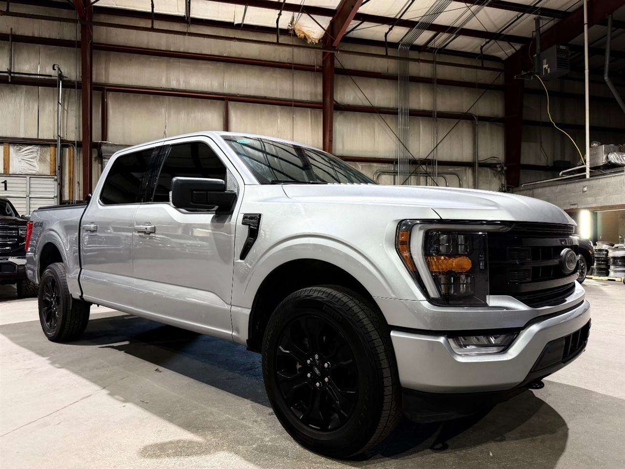 2023 Ford F-150 XL 4WD SuperCrew 5.5' Box