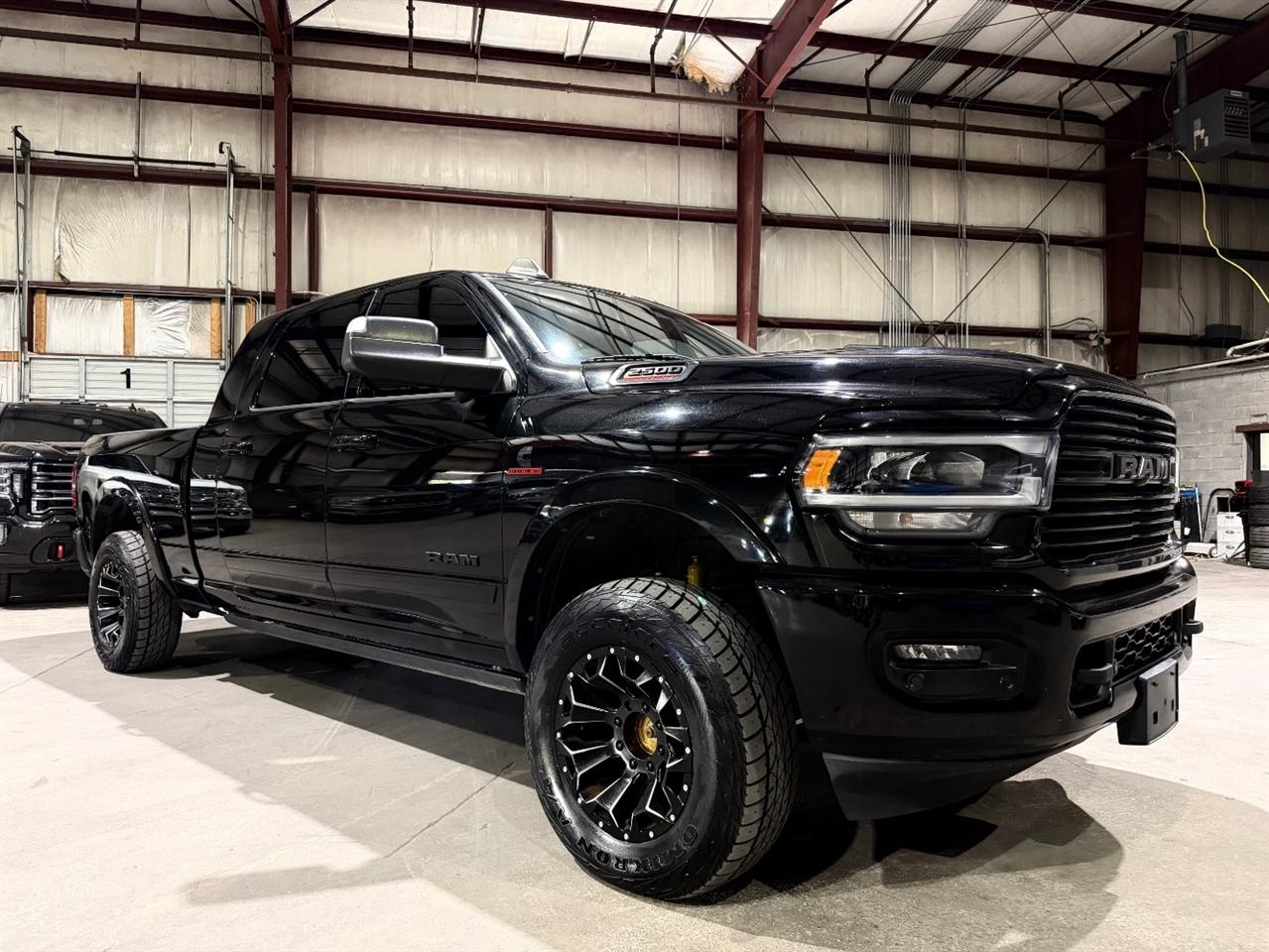 2019 RAM 2500 Laramie 4x4 Mega Cab 6'4" Box