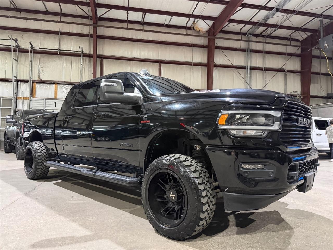 2023 RAM 2500 Laramie 4x4 Mega Cab 6'4" Box