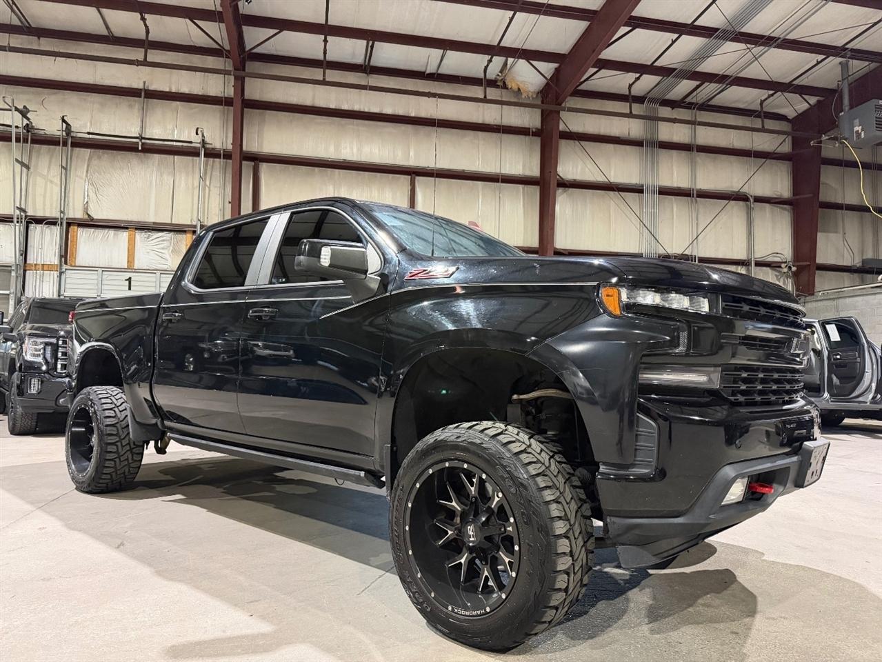 2019 Chevrolet Silverado 1500 4WD Crew Cab 147" RST