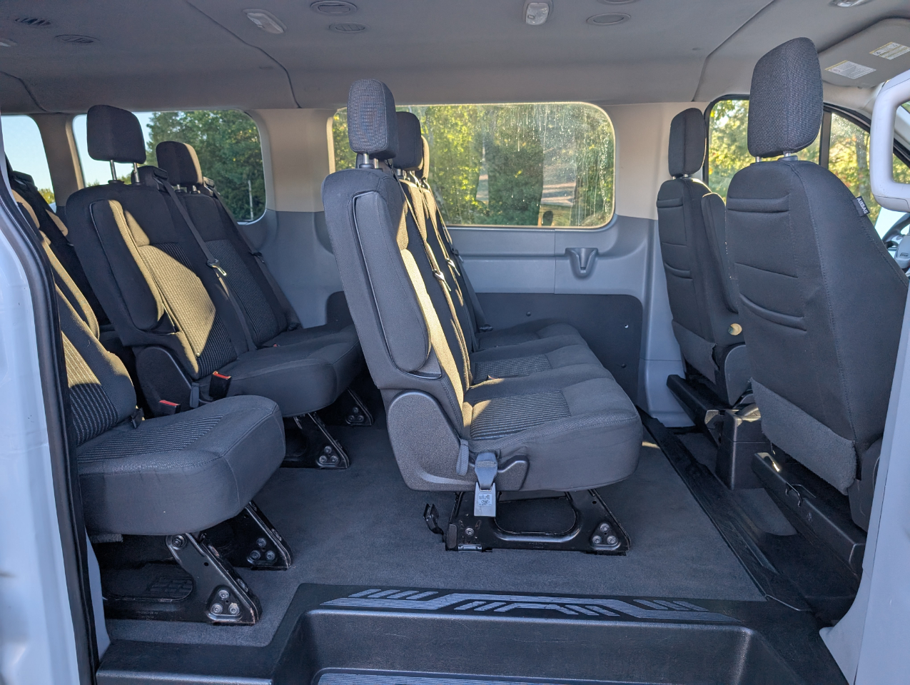 2018 Ford Transit Passenger XLT photo 3