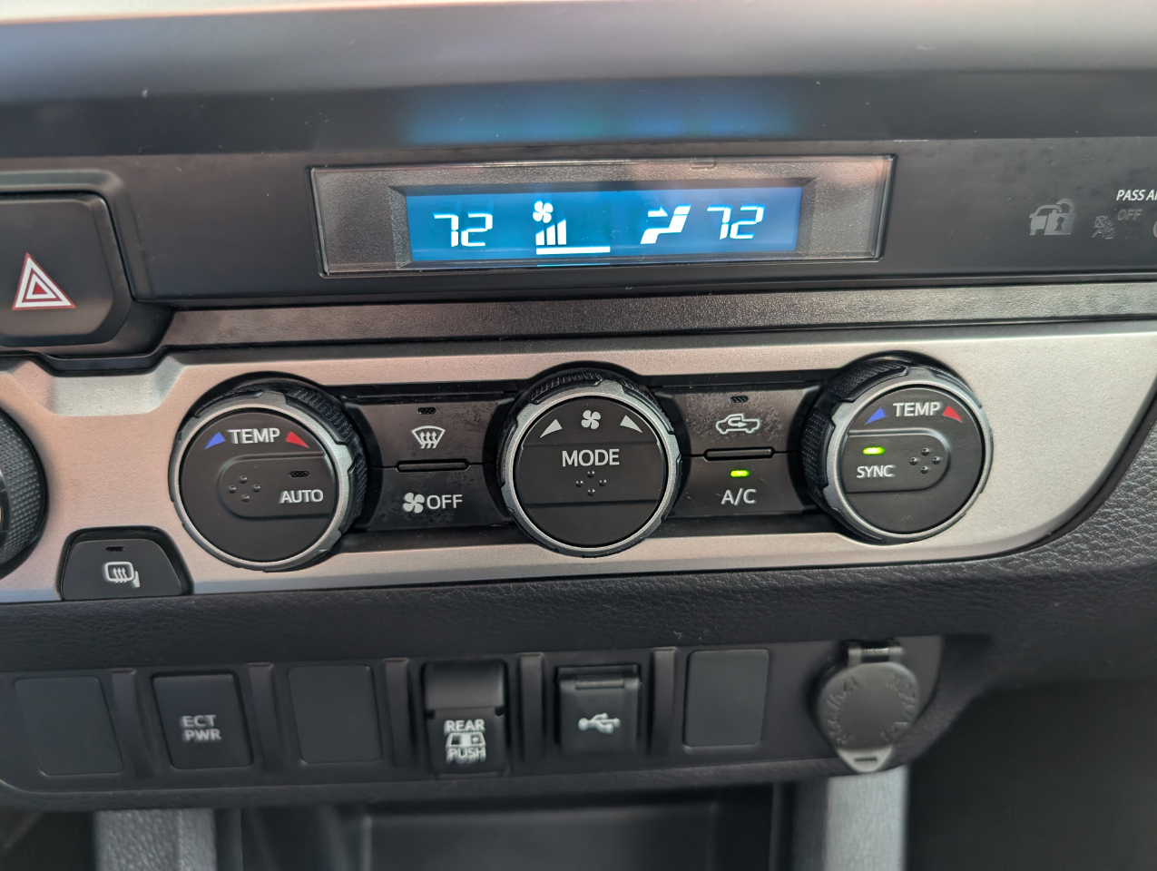 2022 Toyota Tacoma 4x4 TRD Double Cab V6 photo 14