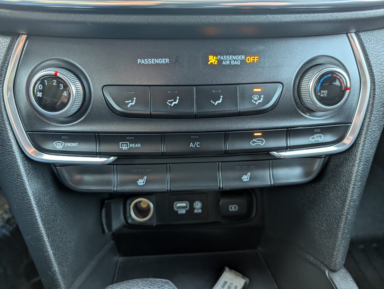 Hyundai Santa Fe SEL 2.4L Auto AWD 2020