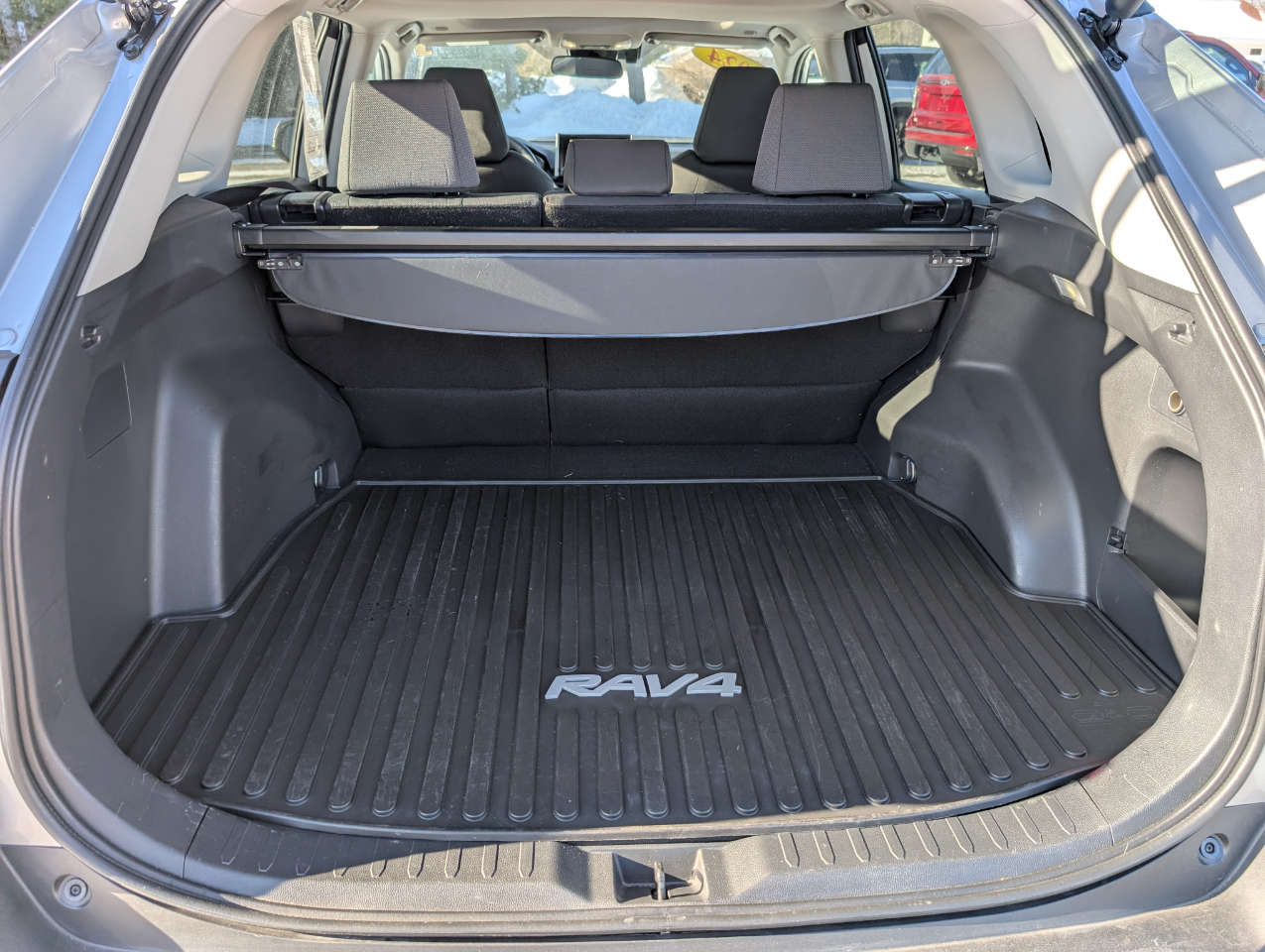 Toyota RAV4 XLE AWD (Natl) 2024