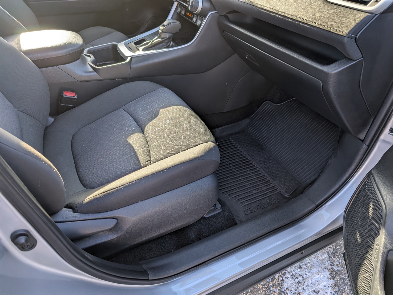 Toyota RAV4 XLE AWD (Natl) 2024