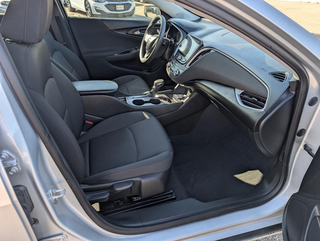 Chevrolet Malibu 4dr Sdn LS w/1FL 2021