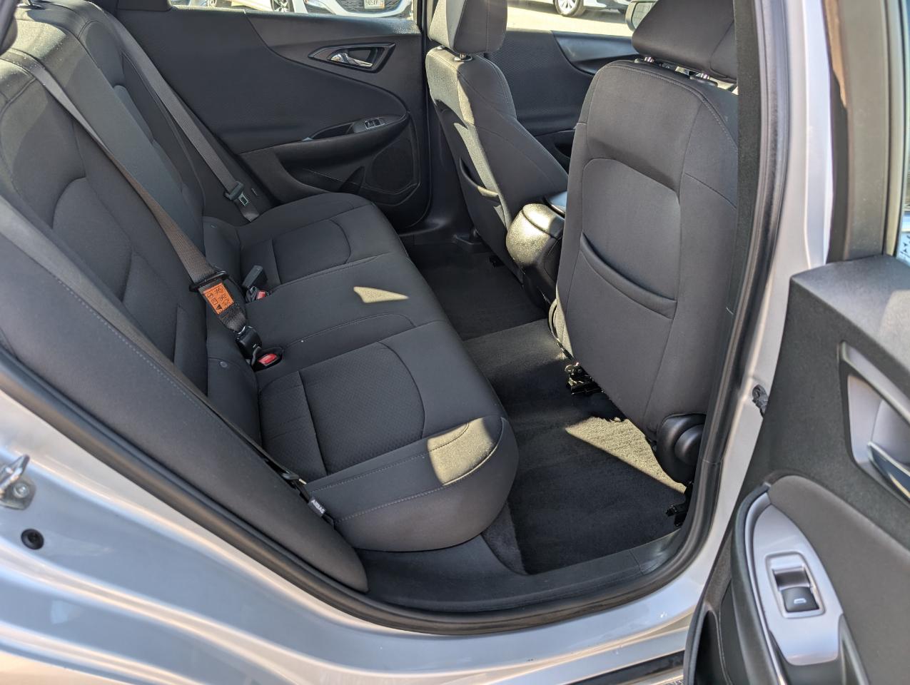 Chevrolet Malibu 4dr Sdn LS w/1FL 2021