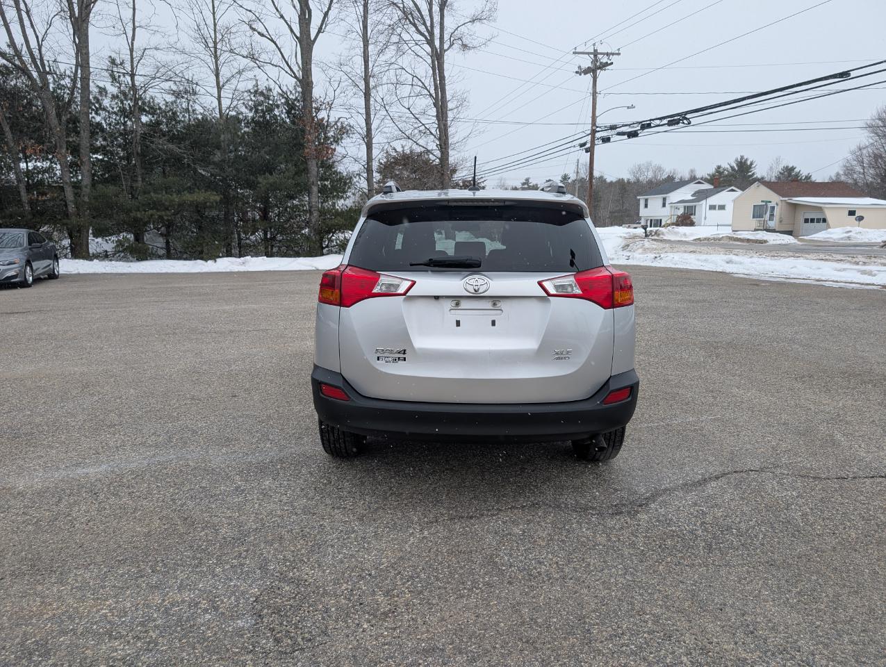 Toyota RAV4 AWD 4dr XLE (Natl) 2015