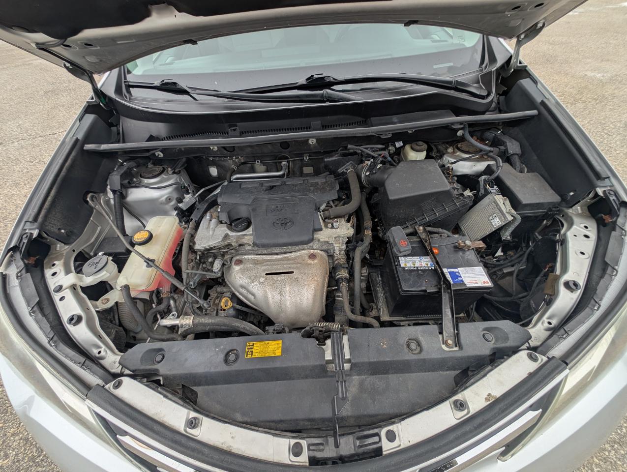 Toyota RAV4 AWD 4dr XLE (Natl) 2015