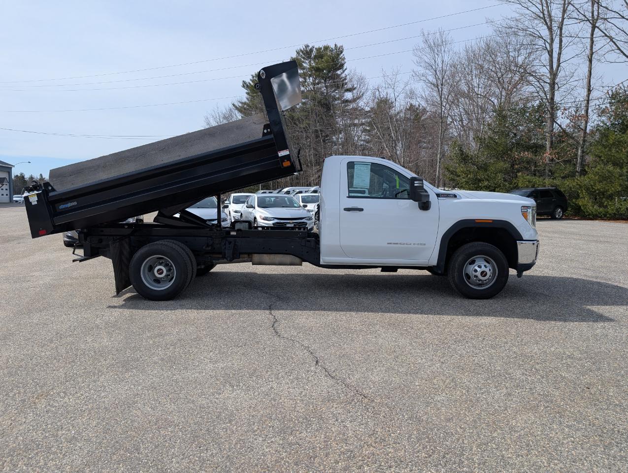 GMC Sierra 3500HD CC 4WD Reg Cab 171" WB, 84.5" CA Pro 2023