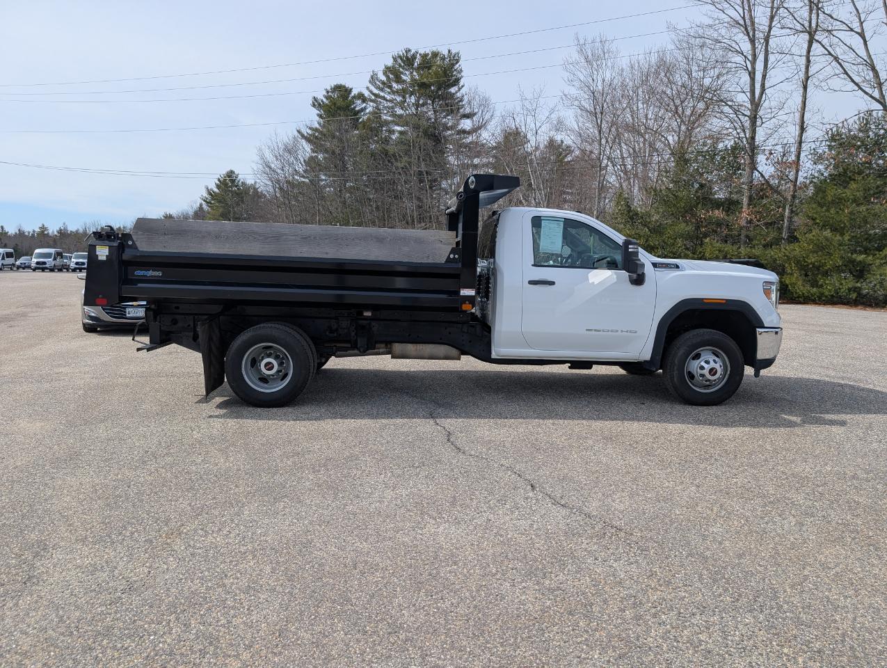 GMC Sierra 3500HD CC 4WD Reg Cab 171" WB, 84.5" CA Pro 2023