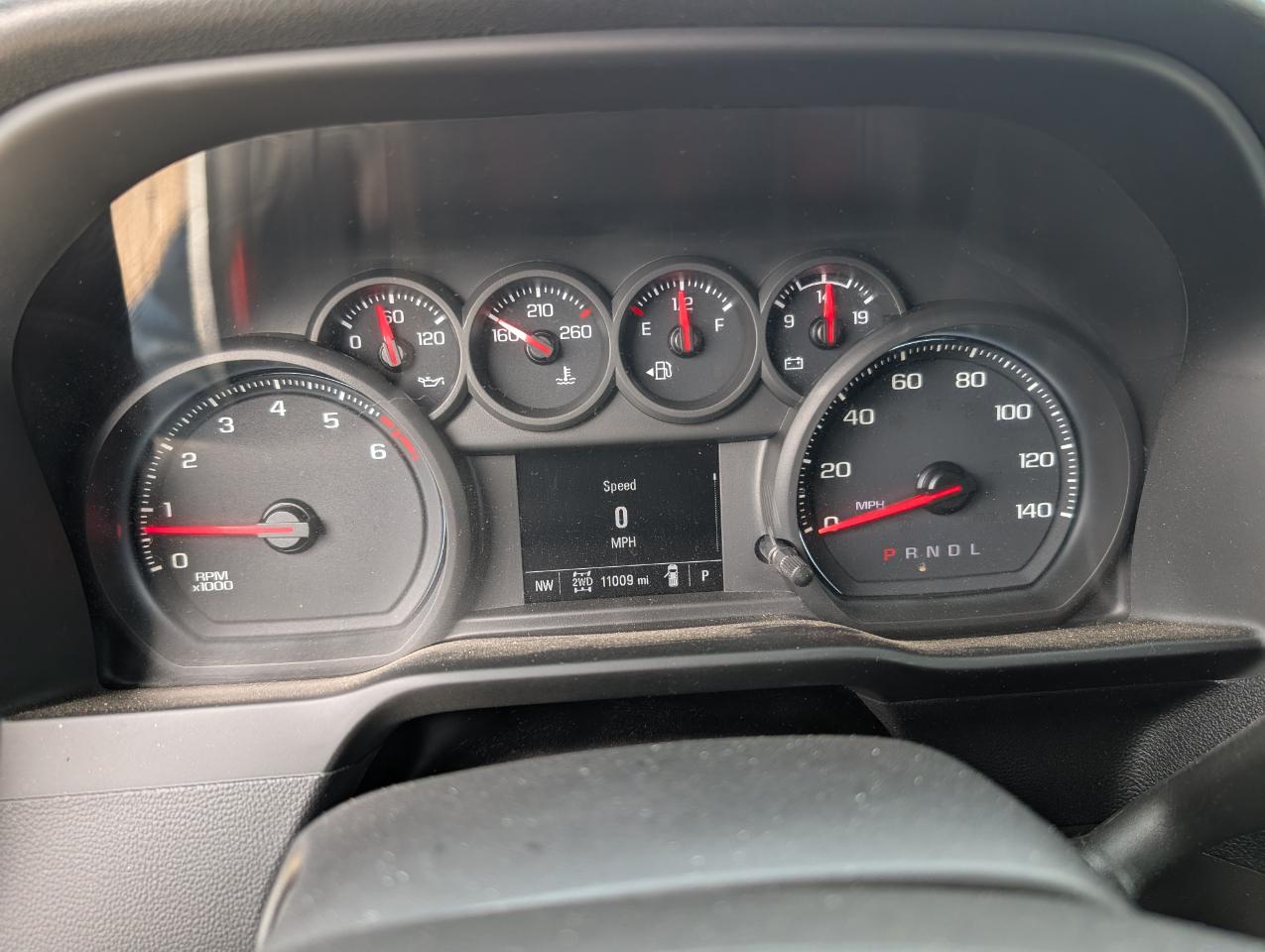 GMC Sierra 3500HD CC 4WD Reg Cab 171" WB, 84.5" CA Pro 2023