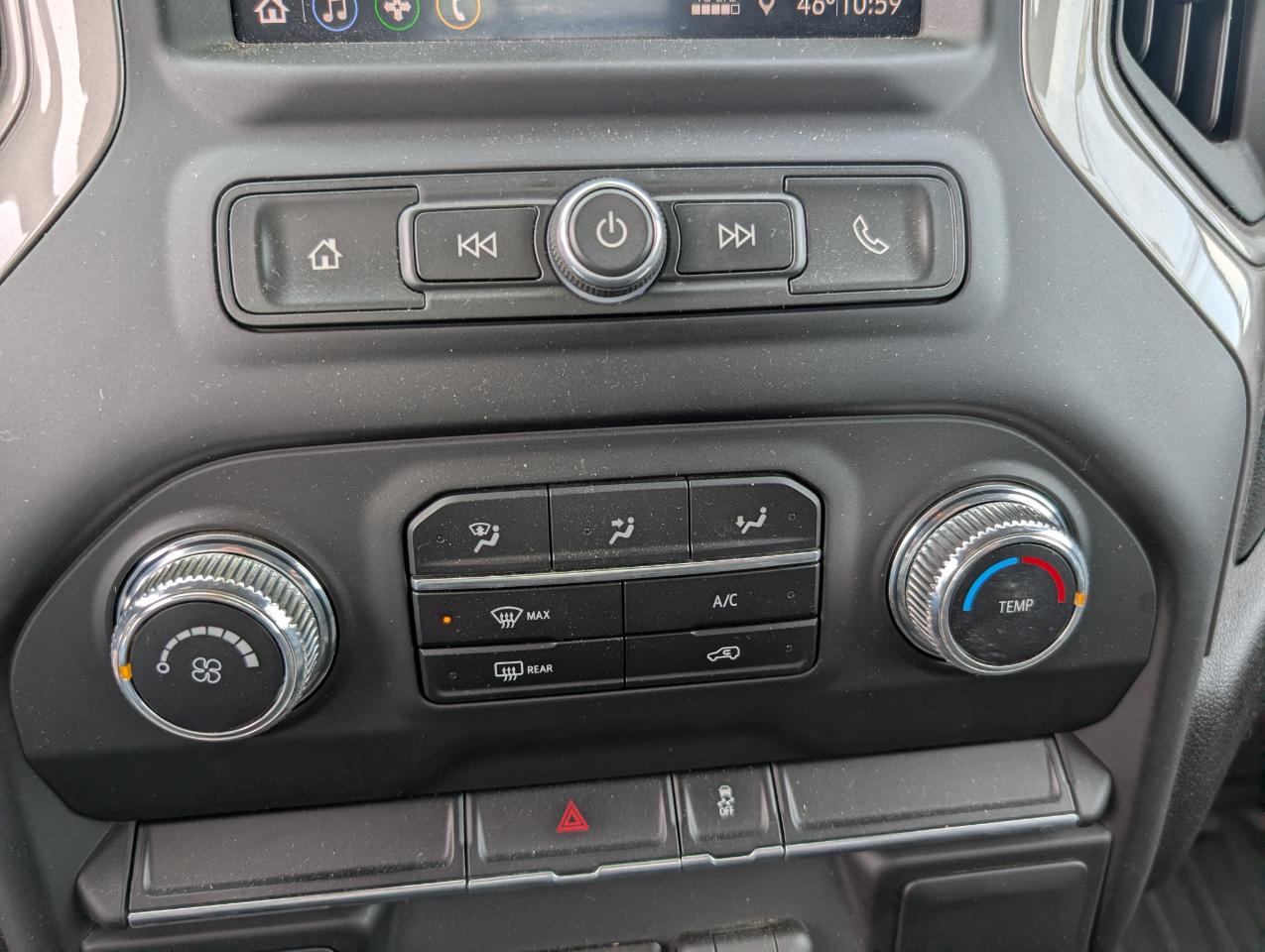 GMC Sierra 3500HD CC 4WD Reg Cab 171" WB, 84.5" CA Pro 2023