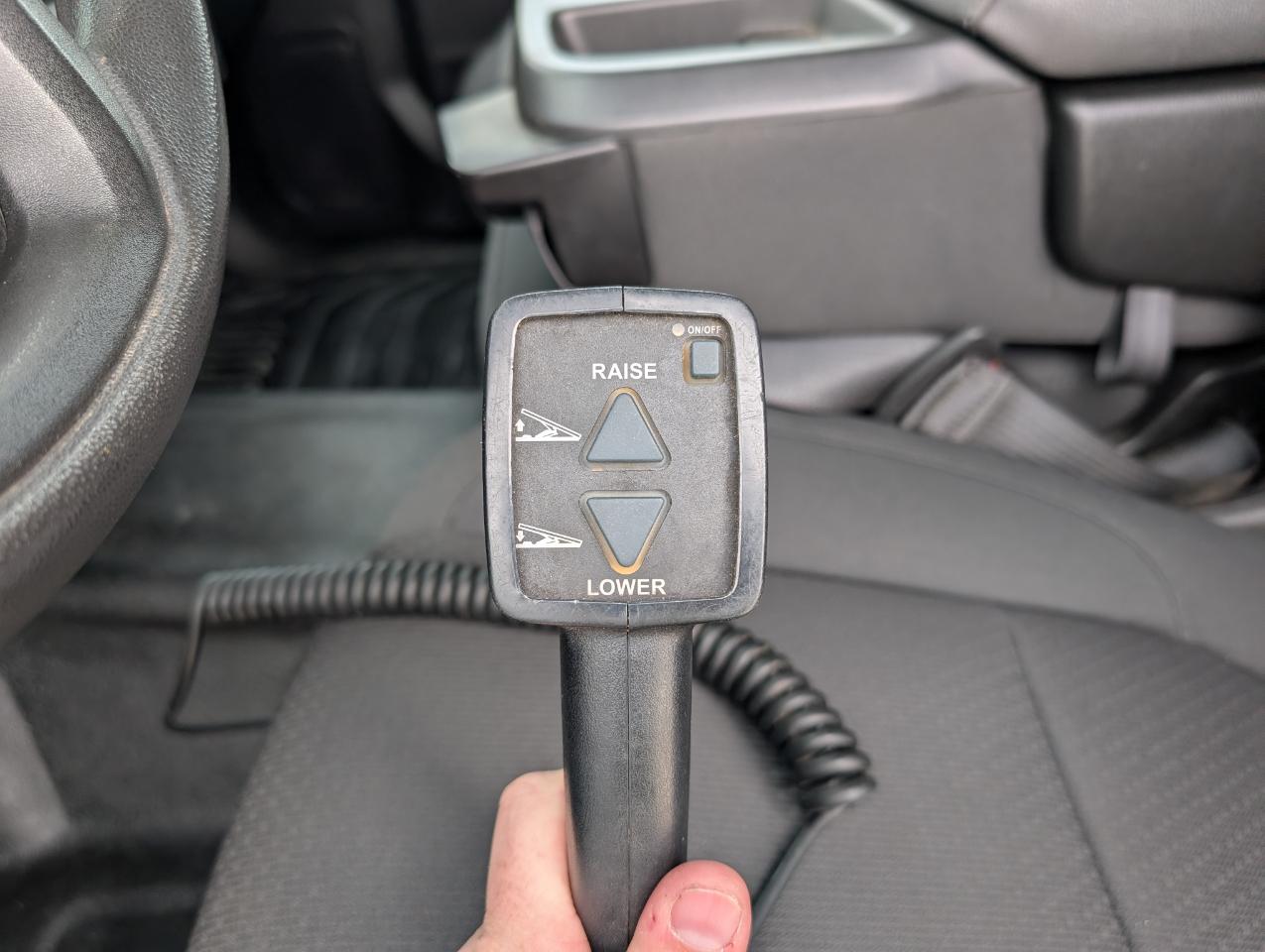 GMC Sierra 3500HD CC 4WD Reg Cab 171" WB, 84.5" CA Pro 2023