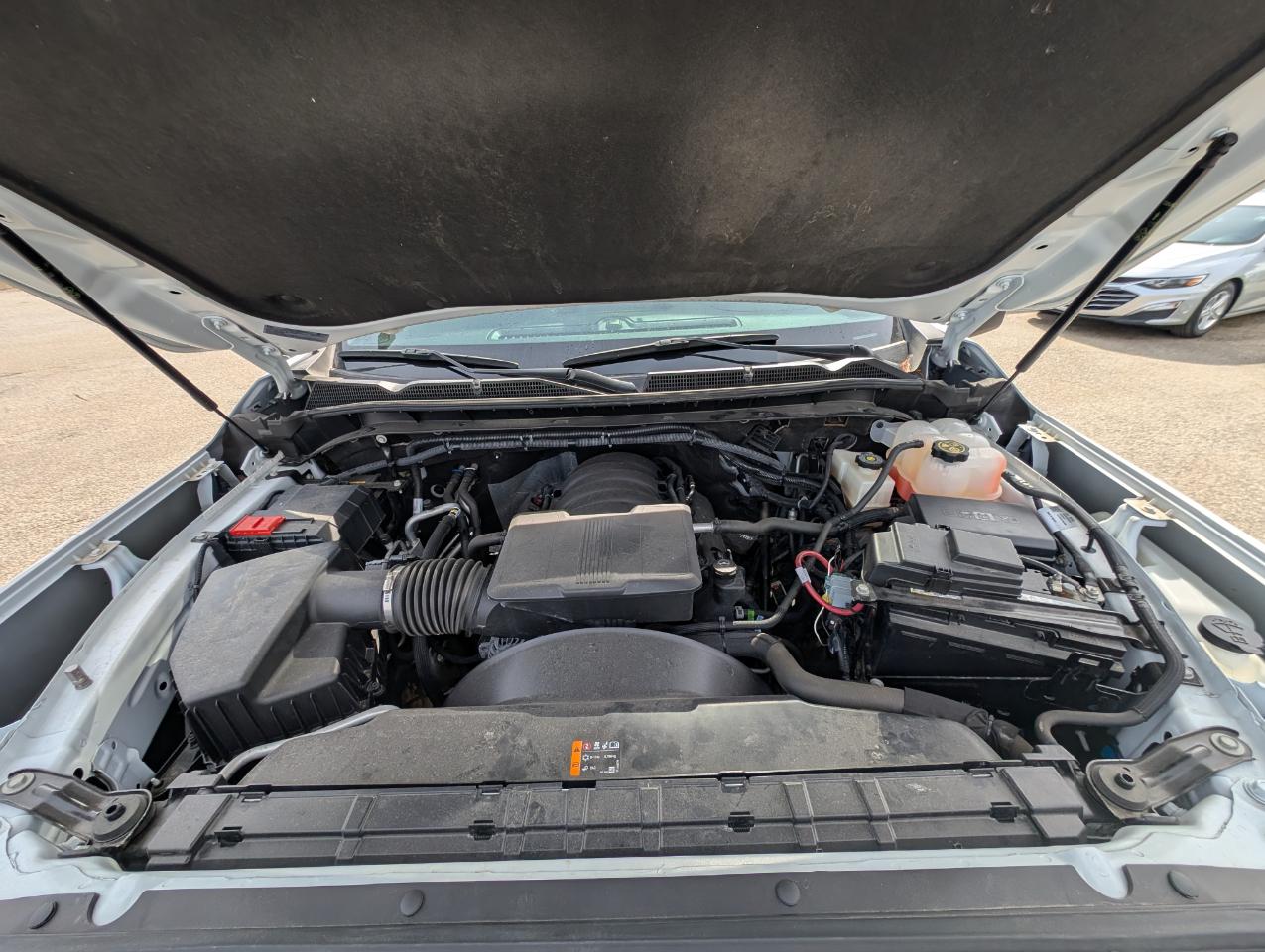 GMC Sierra 3500HD CC 4WD Reg Cab 171" WB, 84.5" CA Pro 2023