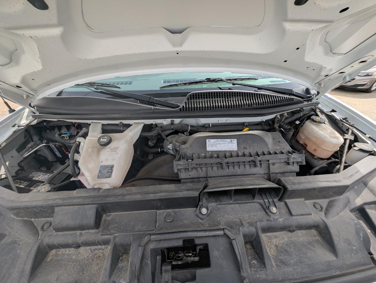 GMC Savana Cargo Van RWD 2500 135" 2022