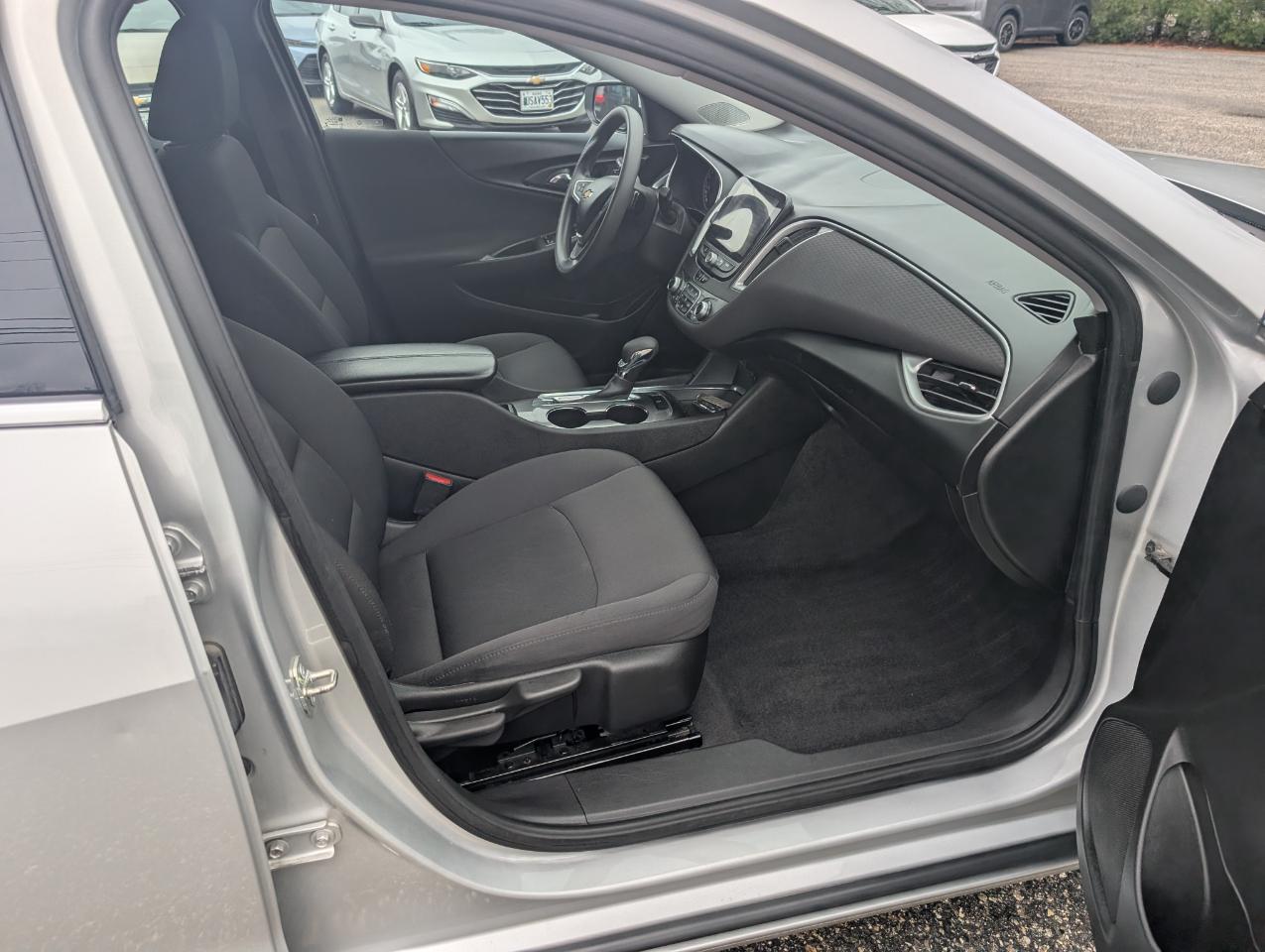 Chevrolet Malibu 4dr Sdn LT 2022