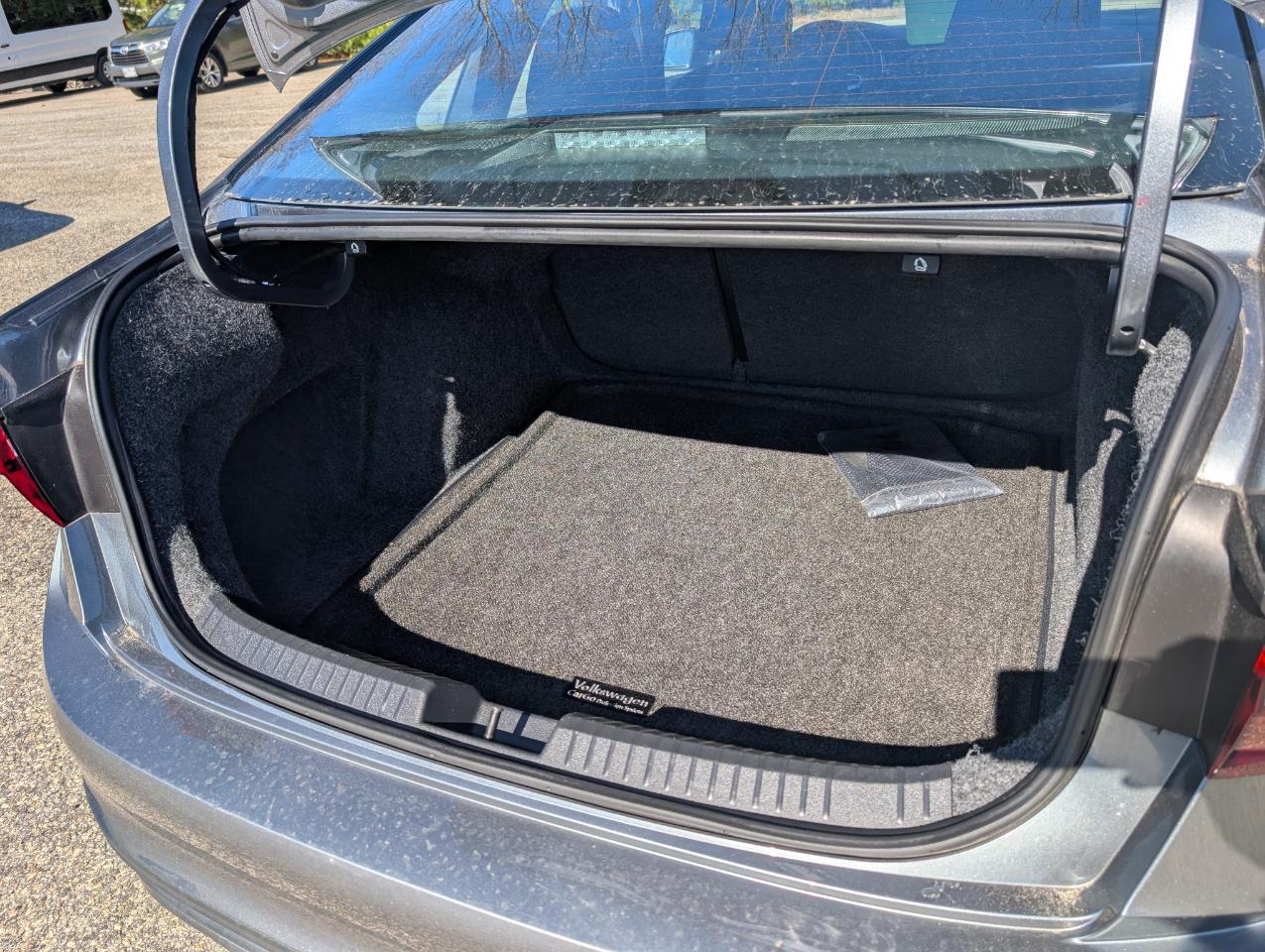 Volkswagen Jetta Sport Auto 2023