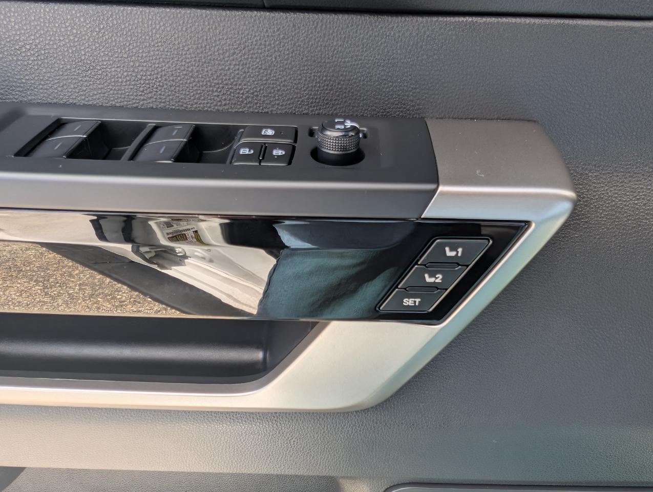 Toyota Tundra 4WD Limited CrewMax 5.5' Bed (Natl) 2025