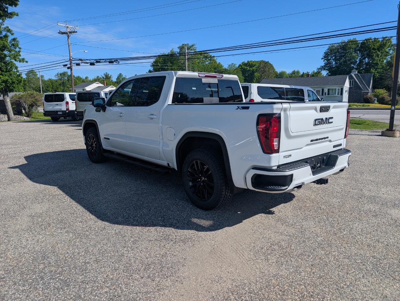 GMC Sierra 1500 4WD Crew Cab 147" Elevation w/3SB 2022