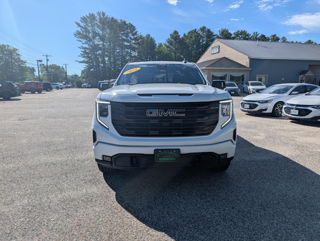 GMC Sierra 1500 4WD Crew Cab 147" Elevation w/3SB 2022