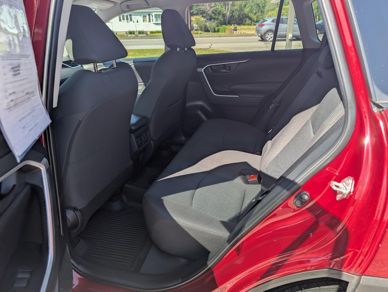 Toyota RAV4 LE AWD (Natl) 2023