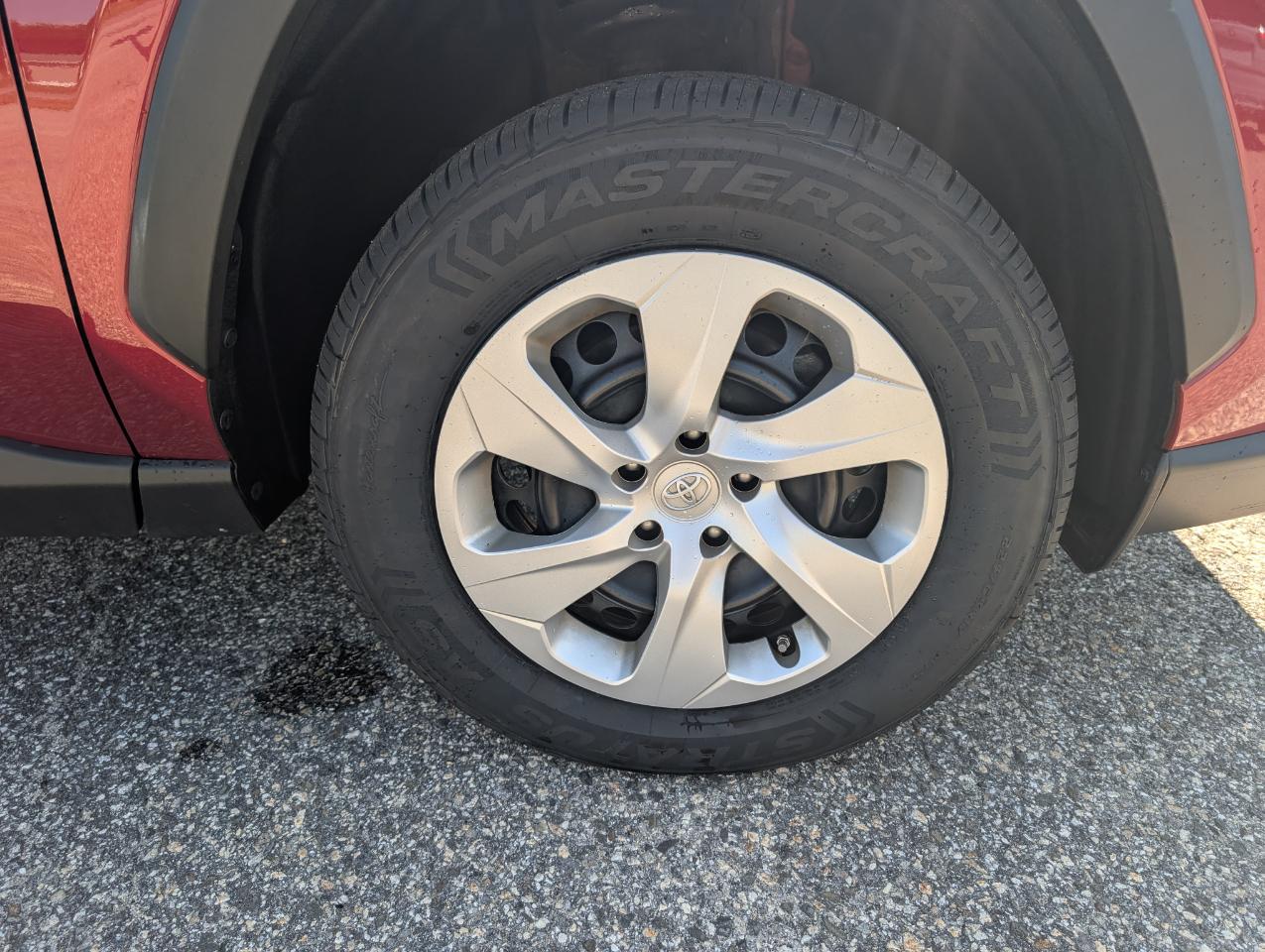 Toyota RAV4 LE AWD (Natl) 2023
