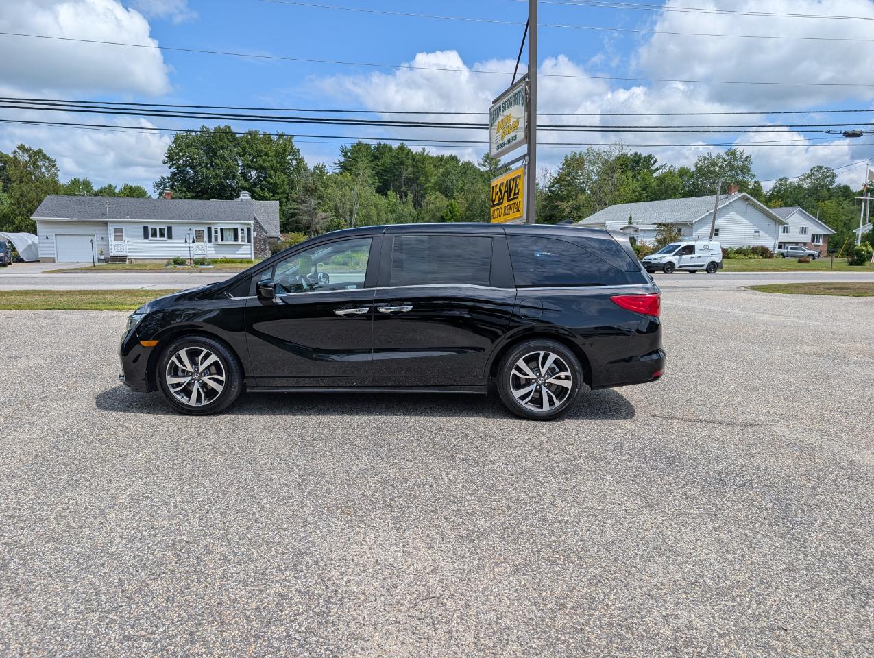 Honda Odyssey Touring Auto 2023
