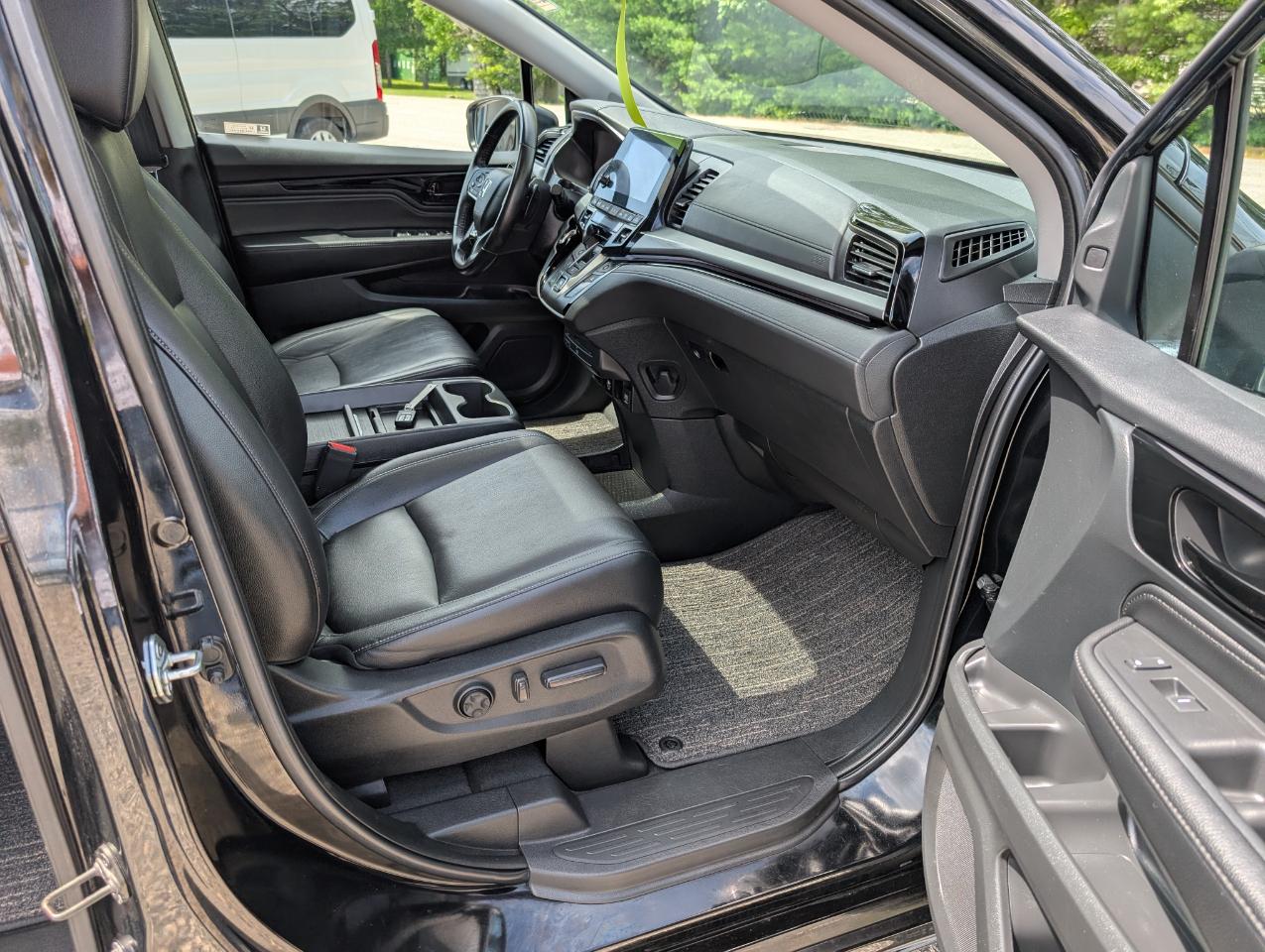 Honda Odyssey Touring Auto 2023