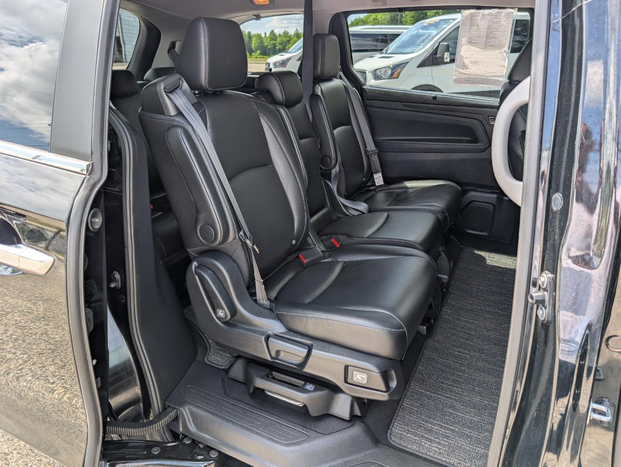 Honda Odyssey Touring Auto 2023