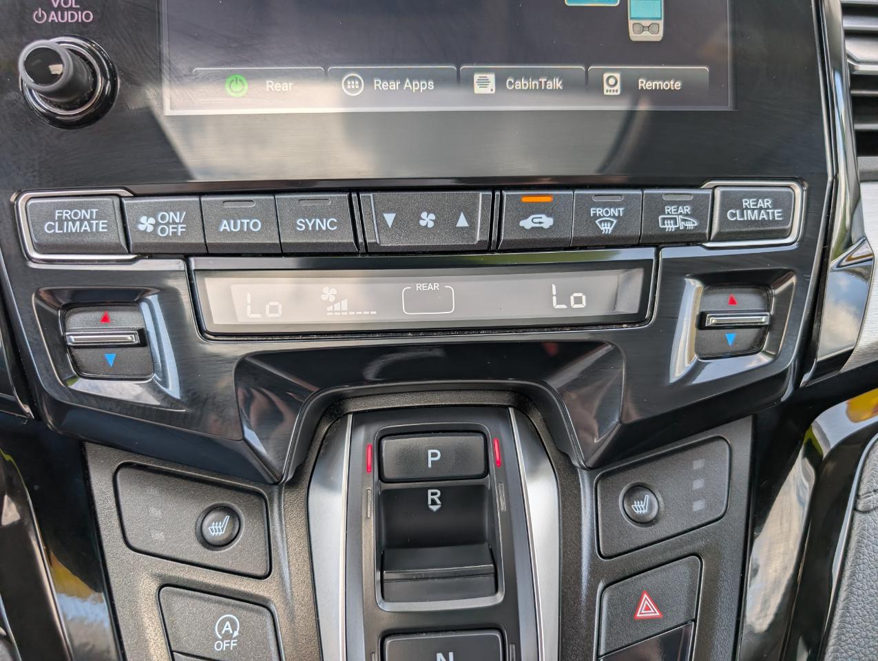 Honda Odyssey Touring Auto 2023