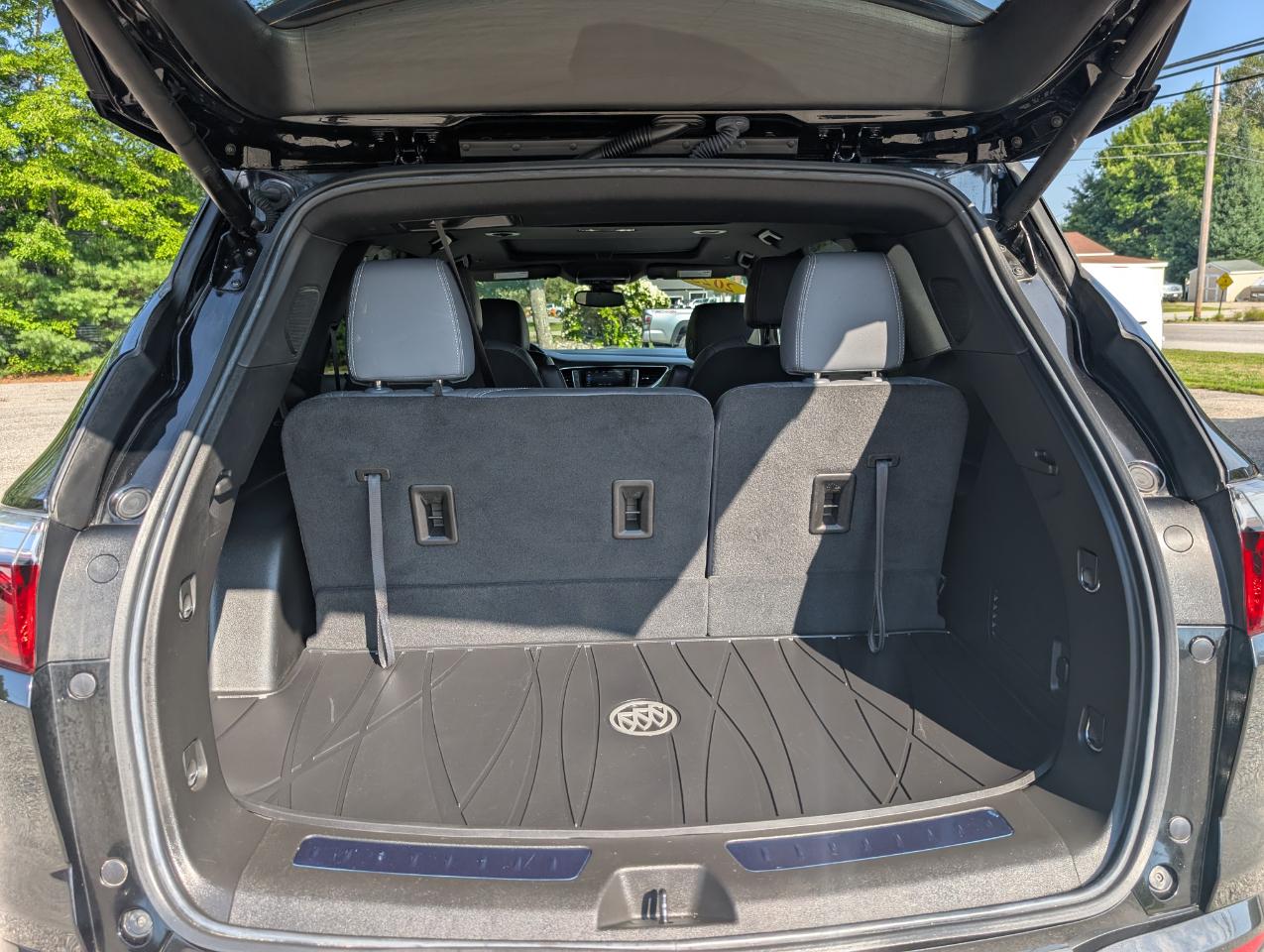 Buick Enclave AWD 4dr Essence 2023