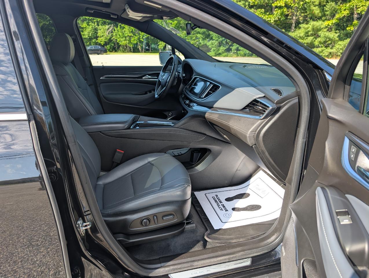 Buick Enclave AWD 4dr Essence 2023
