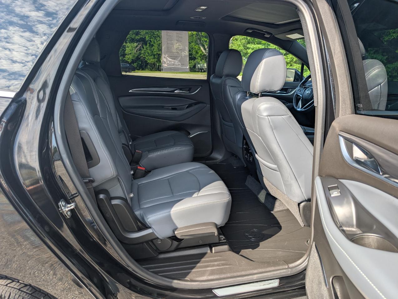 Buick Enclave AWD 4dr Essence 2023