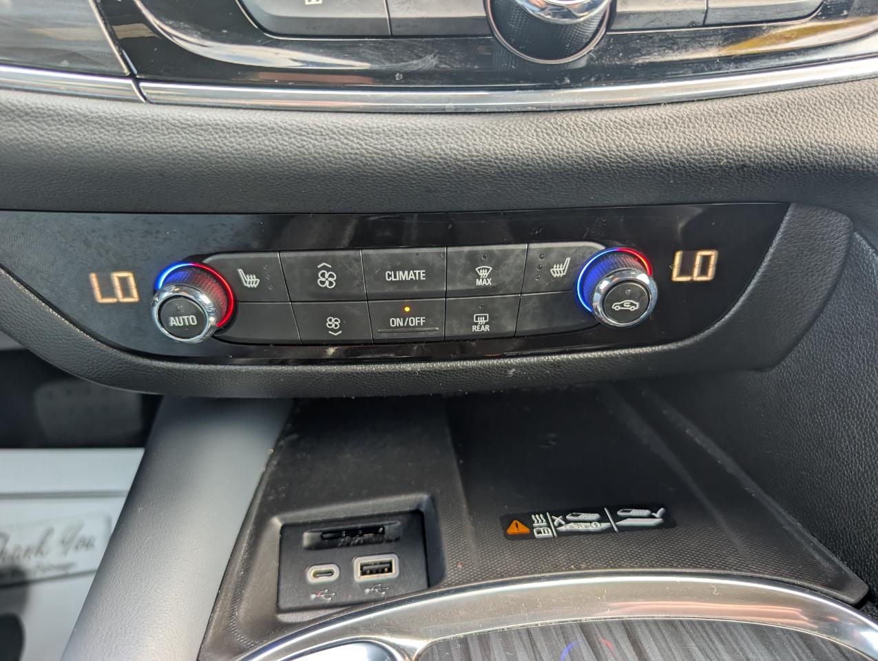 Buick Enclave AWD 4dr Essence 2023