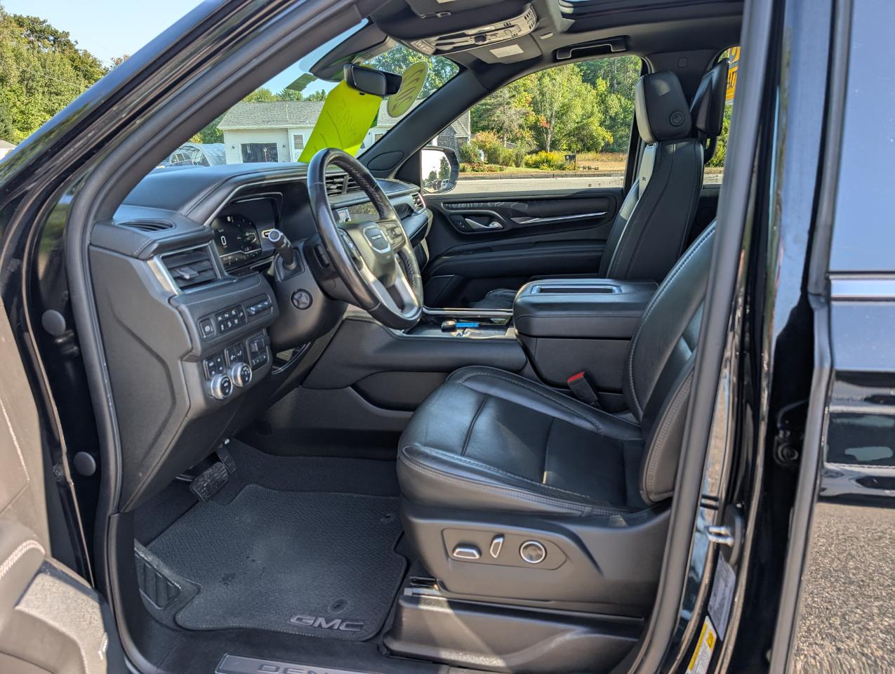 GMC Yukon XL 4WD 4dr Denali 2022