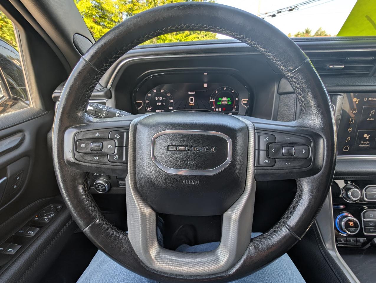 GMC Yukon XL 4WD 4dr Denali 2022