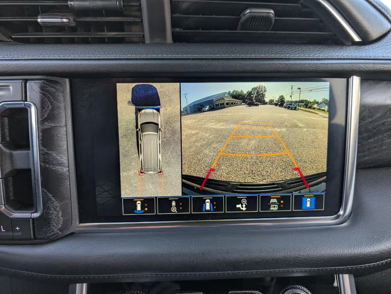 GMC Yukon XL 4WD 4dr Denali 2022