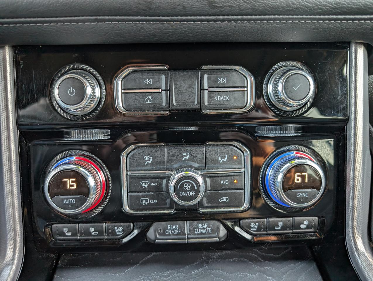 GMC Yukon XL 4WD 4dr Denali 2022