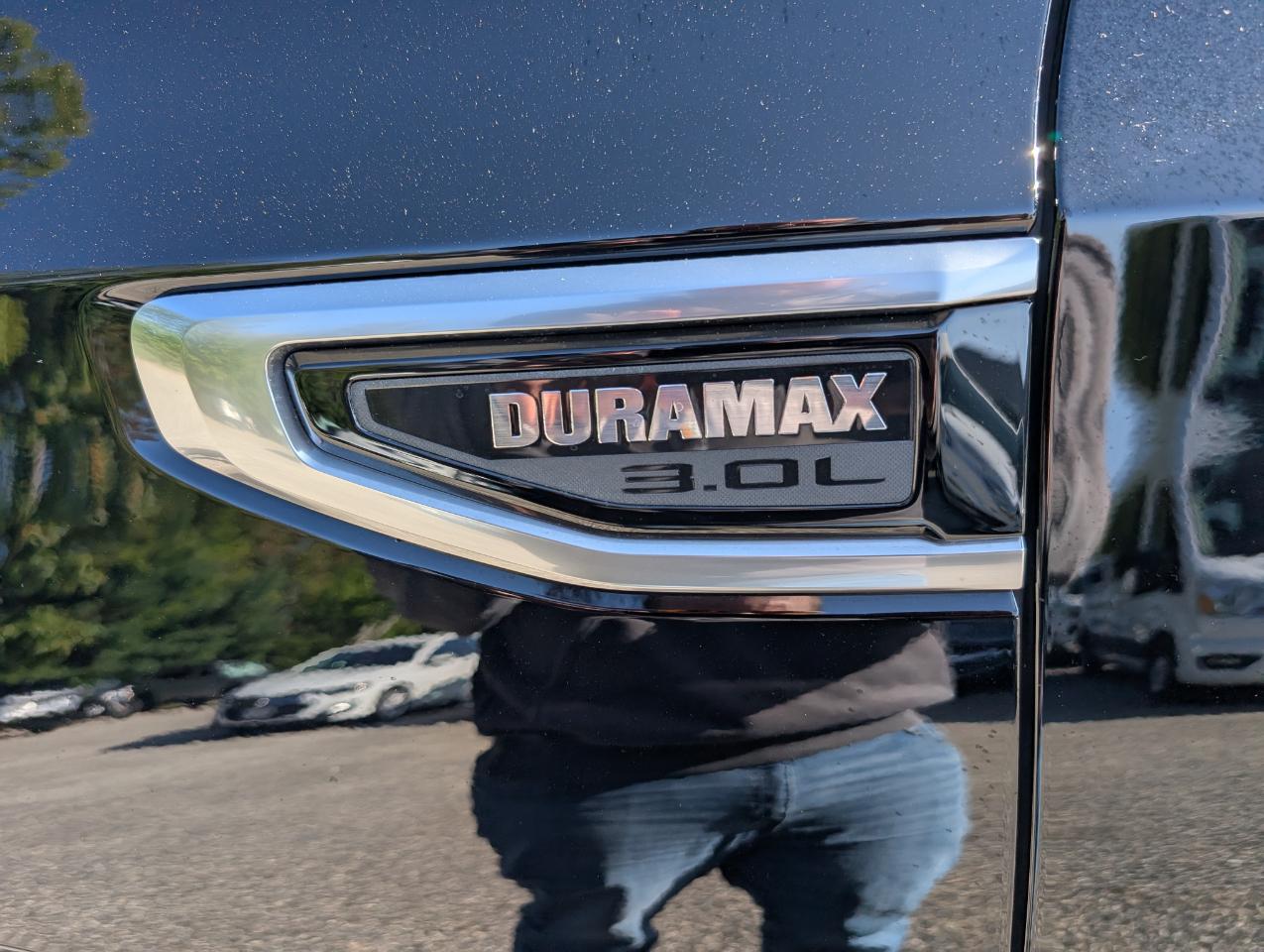GMC Yukon XL 4WD 4dr Denali 2022