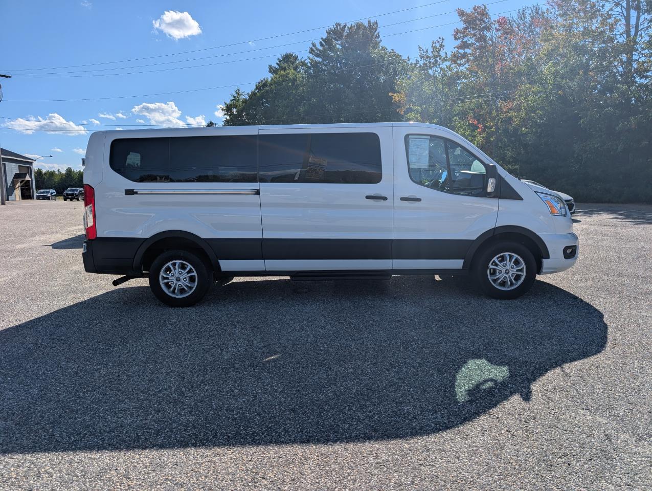 Ford Transit Passenger Wagon T-350 148" Low Roof XLT RWD 2021